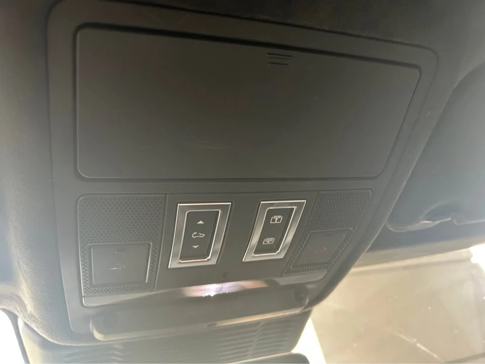 2023 Land Rover Range Rover Evoque 2nd Gen - Image 7 of 10