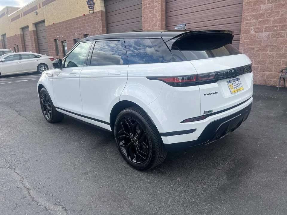 2023 Land Rover Range Rover Evoque 2nd Gen - Image 18 of 19