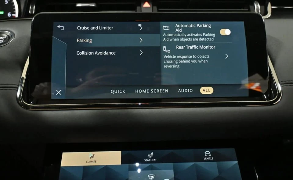 2023 Land Rover Range Rover Evoque 2nd Gen - Image 20 of 20