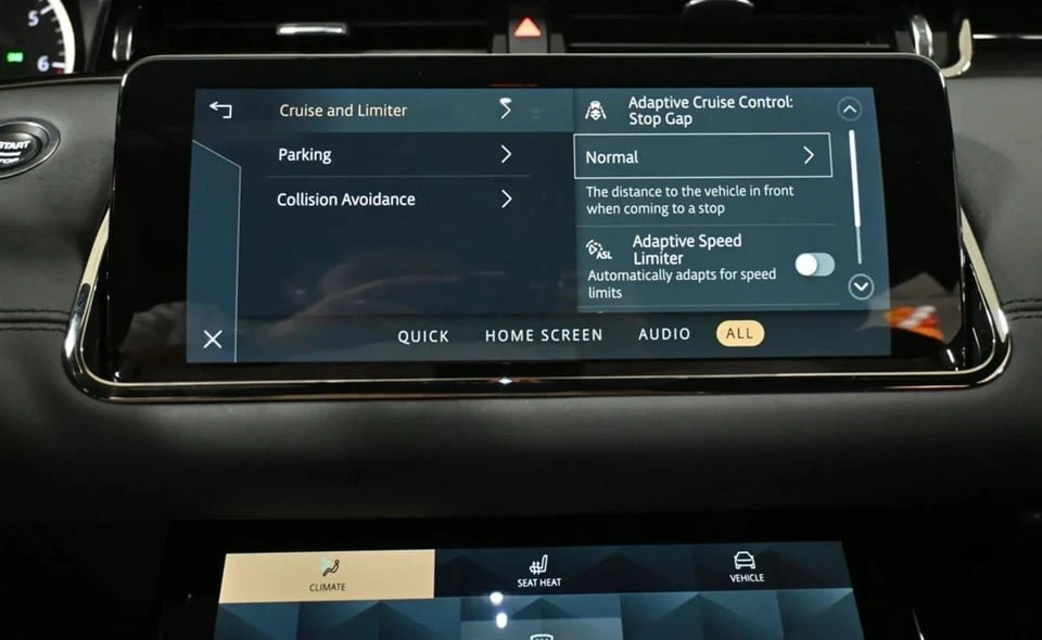 2023 Land Rover Range Rover Evoque 2nd Gen - Image 19 of 20