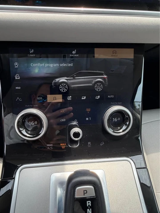 2023 Land Rover Range Rover Evoque 2nd Gen - Image 9 of 13