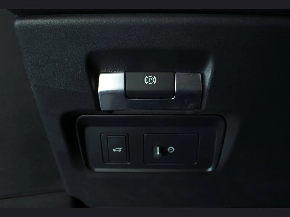 2023 Land Rover Range Rover Evoque 2nd Gen - Image 12 of 20
