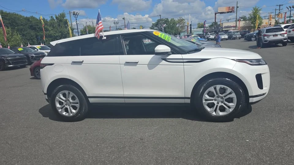 2023 Land Rover Range Rover Evoque 2nd Gen - Image 7 of 8