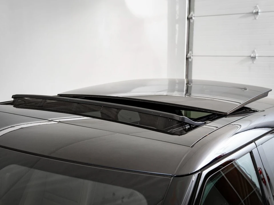 2023 Land Rover Range Rover Evoque 2nd Gen - Image 12 of 21