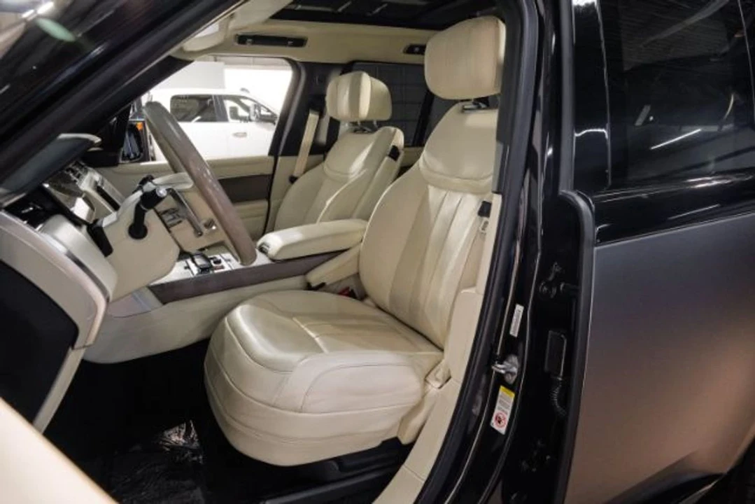 2023 Land Rover Range Rover L460 - Image 4 of 12