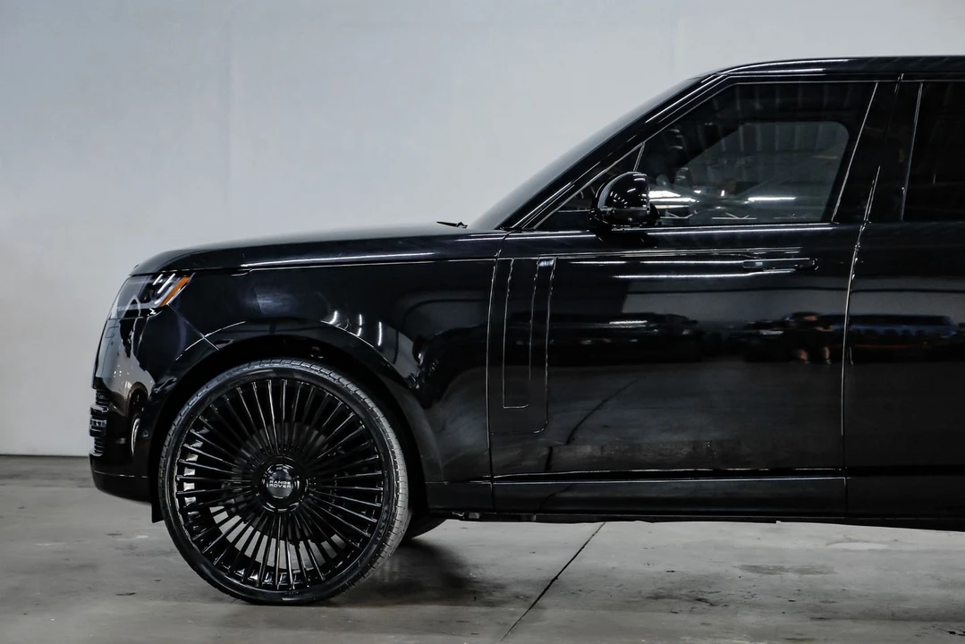2023 Land Rover Range Rover L460 - Image 19 of 21