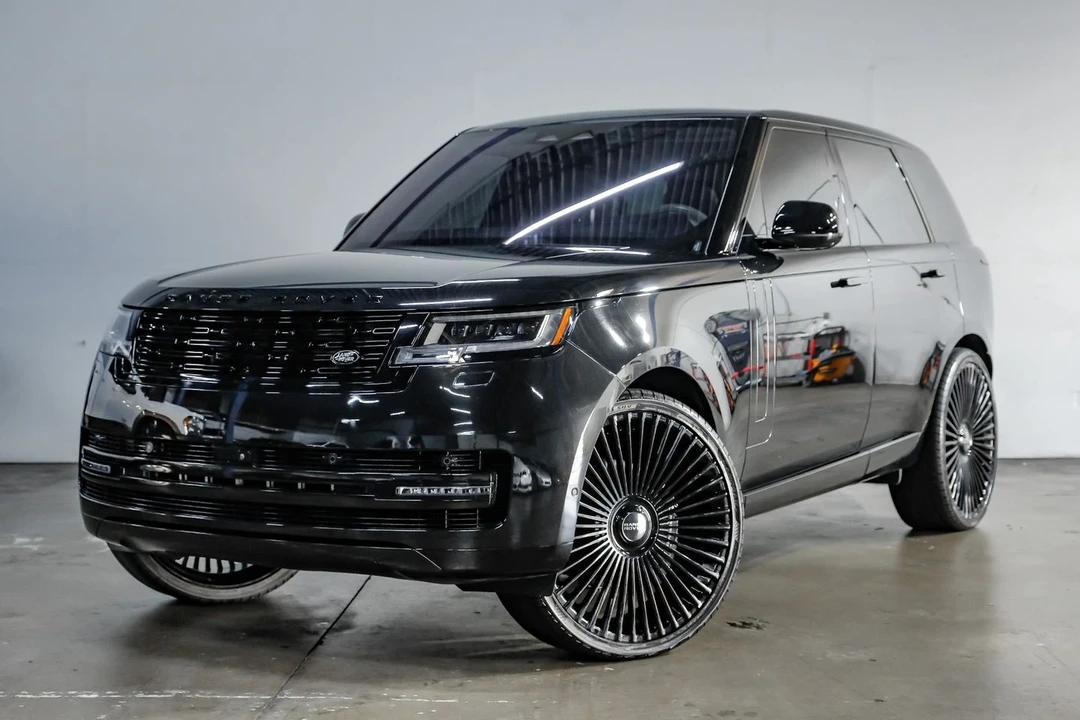 2023 Land Rover Range Rover L460 - Image 7 of 12