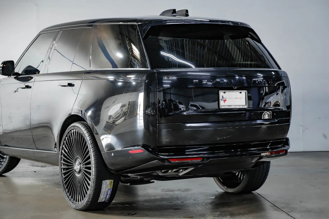 2023 Land Rover Range Rover L460 - Image 15 of 21