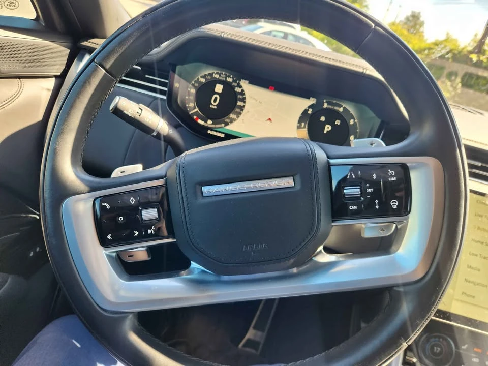 2023 Land Rover Range Rover L460 - Image 18 of 20