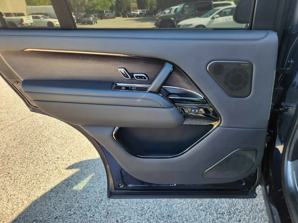 2023 Land Rover Range Rover L460 - Image 13 of 20