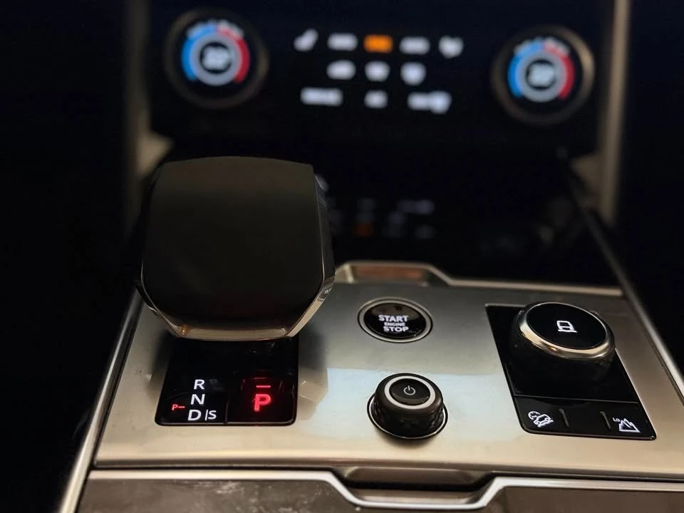 2023 Land Rover Range Rover L460 - Image 9 of 14