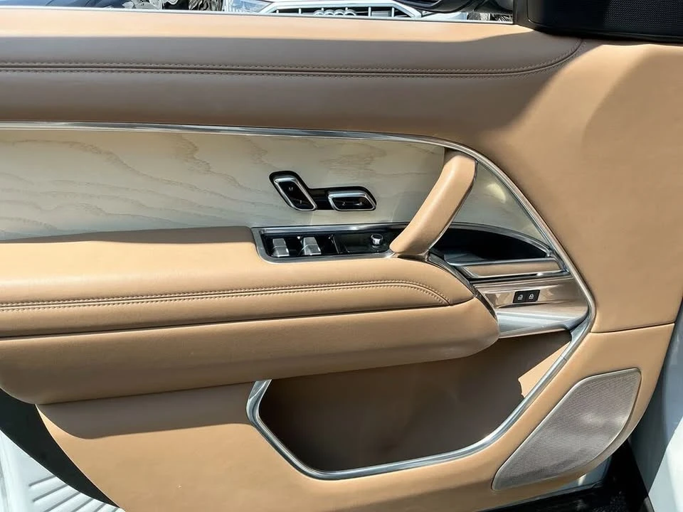 2023 Land Rover Range Rover L460 - Image 13 of 20