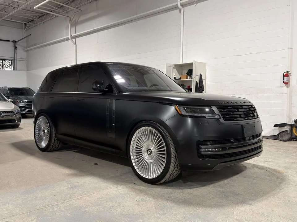 2023 Land Rover Range Rover L460 - Image 3 of 14