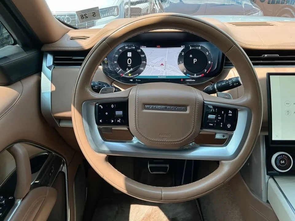 2023 Land Rover Range Rover L460 - Image 14 of 20