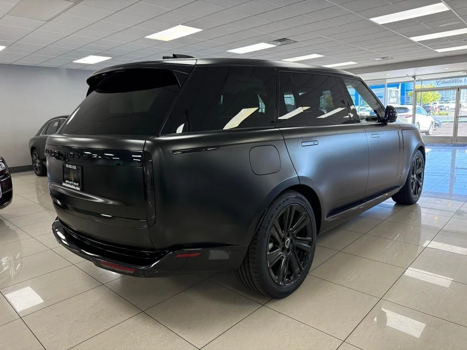 2023 Land Rover Range Rover L460 - Image 2 of 20