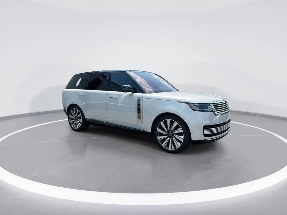 2023 Land Rover Range Rover L460 - Image 2 of 20