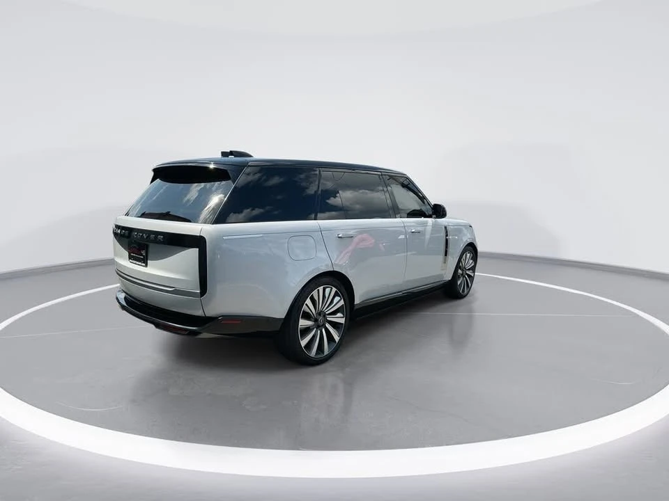 2023 Land Rover Range Rover L460 - Image 8 of 20