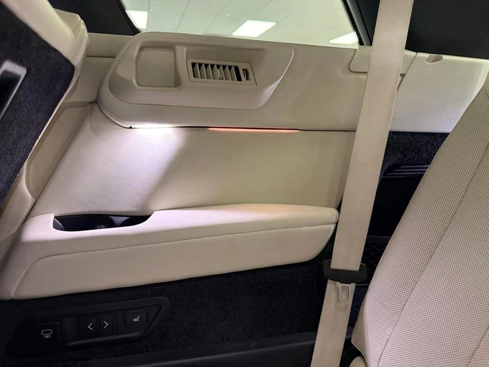 2023 Land Rover Range Rover L460 - Image 13 of 20