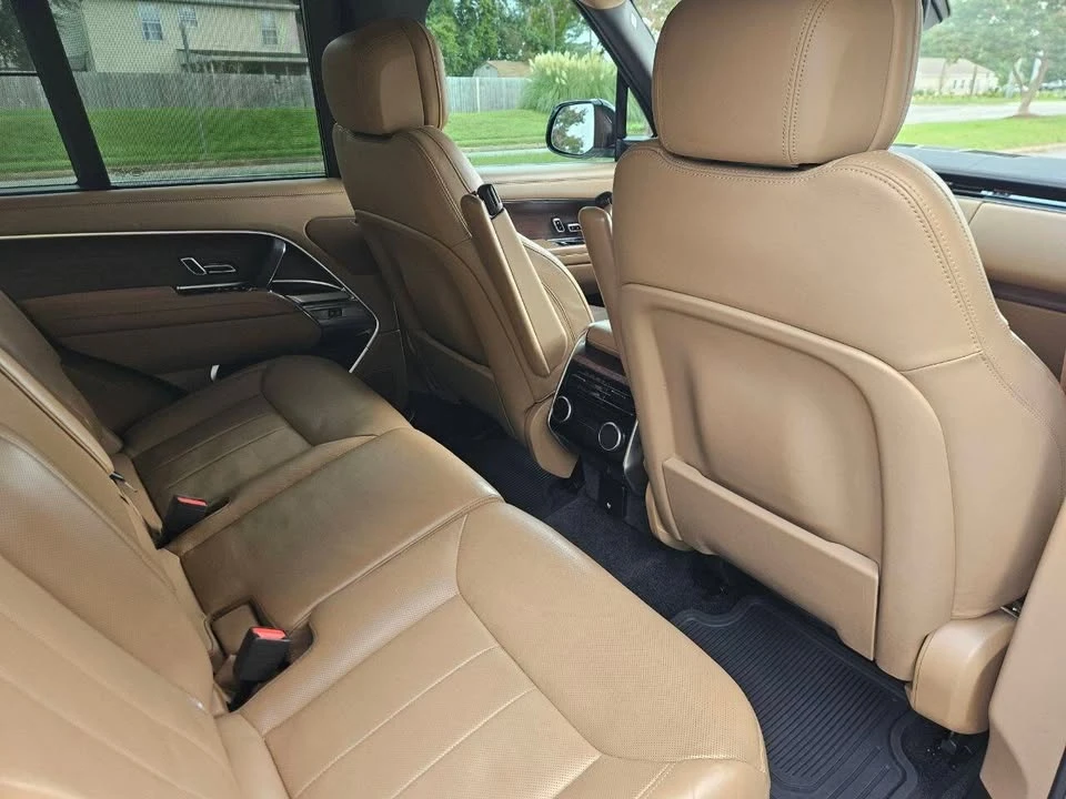 2023 Land Rover Range Rover L460 - Image 18 of 20