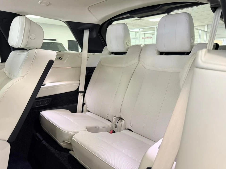 2023 Land Rover Range Rover L460 - Image 12 of 20