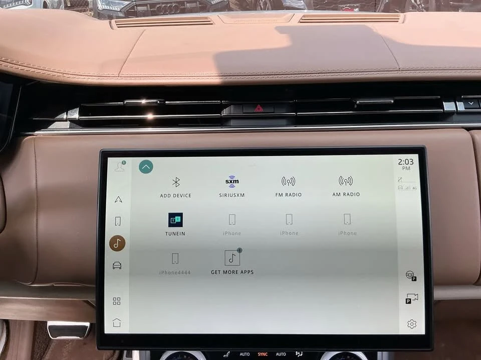 2023 Land Rover Range Rover L460 - Image 16 of 20