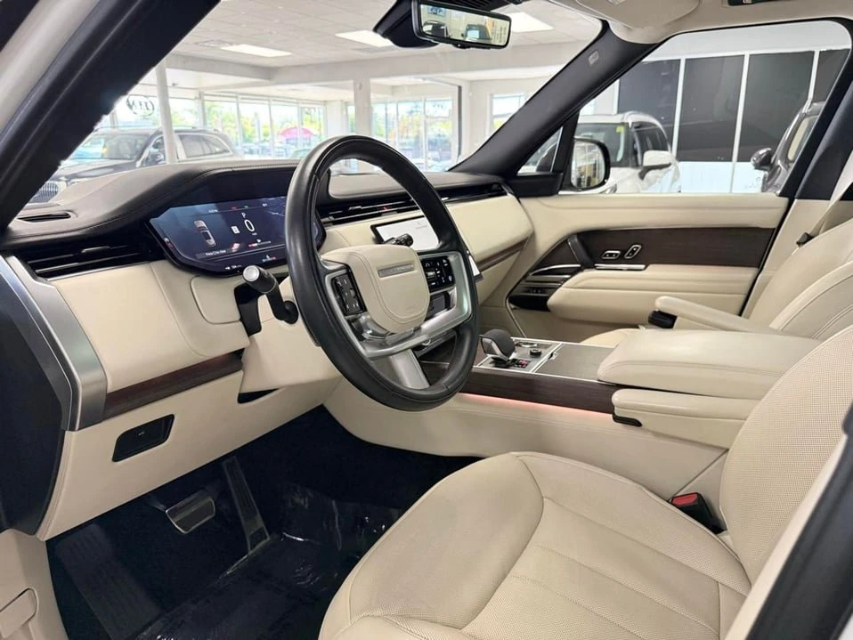 2023 Land Rover Range Rover L460 - Image 9 of 20