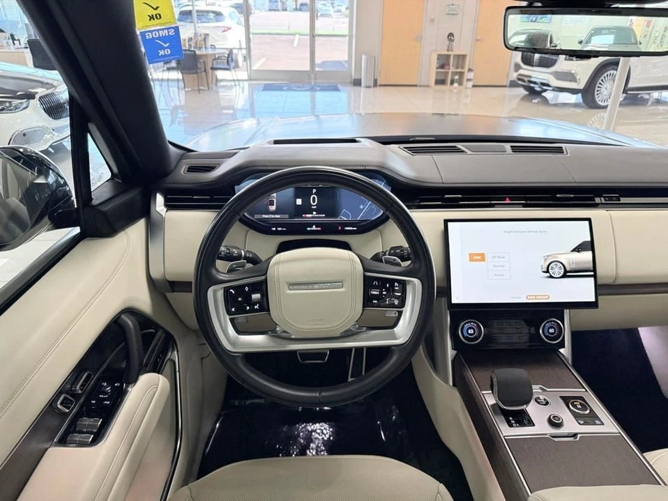 2023 Land Rover Range Rover L460 - Image 15 of 20