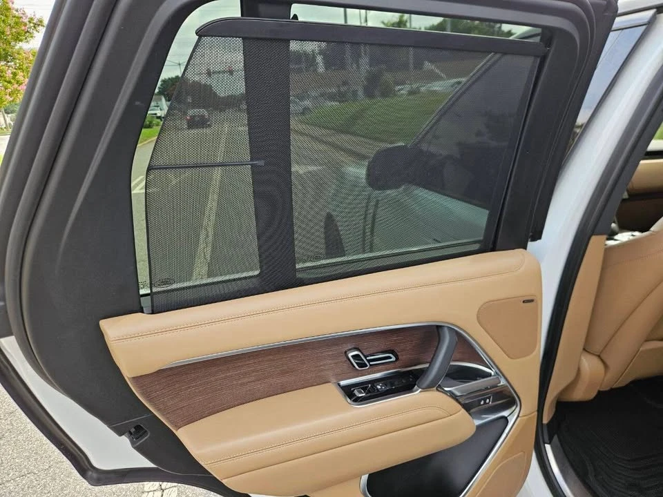 2023 Land Rover Range Rover L460 - Image 17 of 20