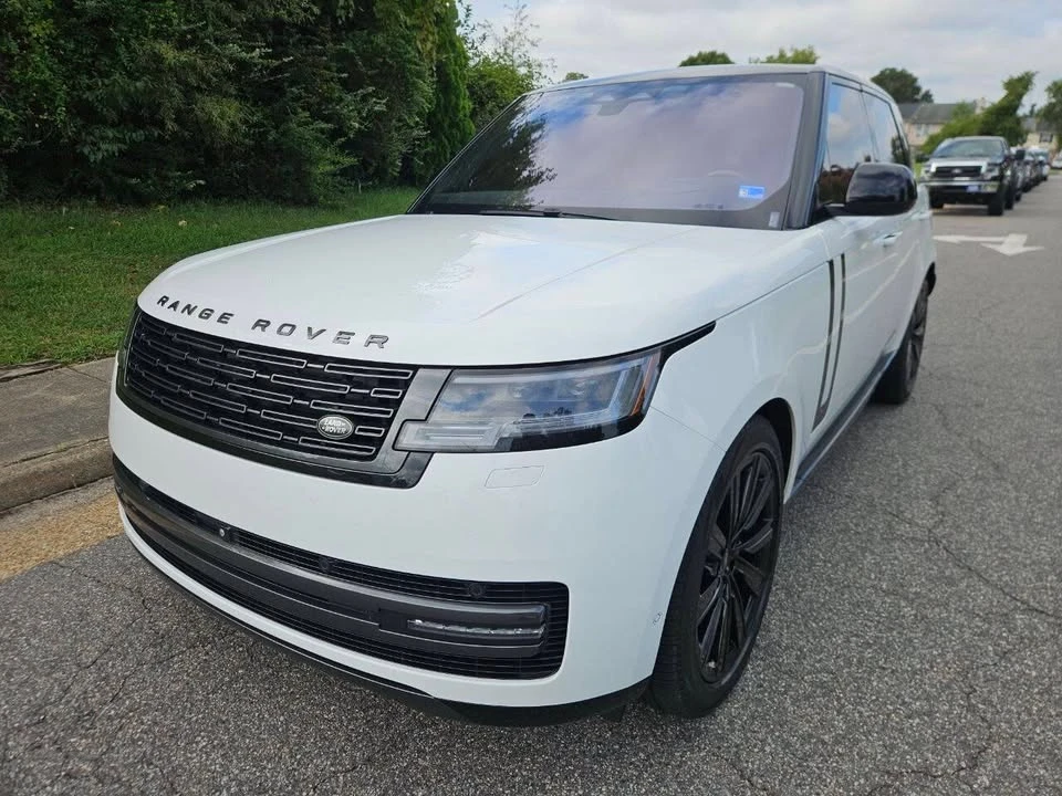 2023 Land Rover Range Rover L460 - Image 3 of 20