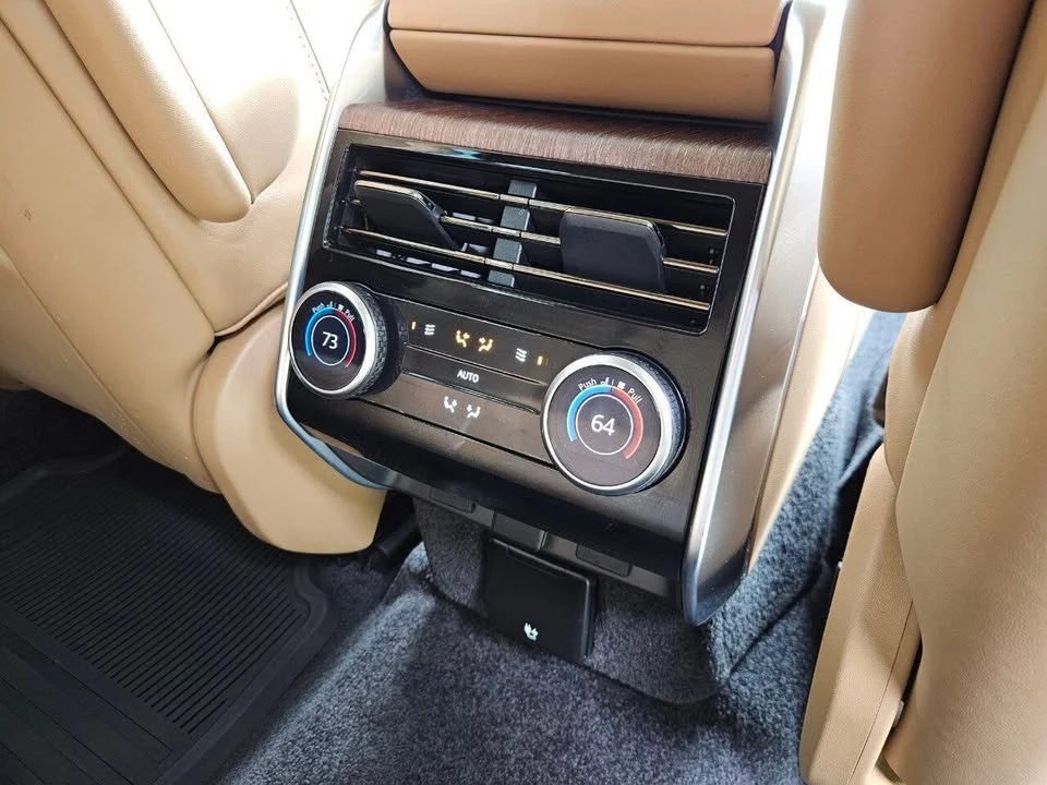 2023 Land Rover Range Rover L460 - Image 19 of 20
