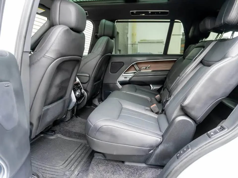 2023 Land Rover Range Rover L460 - Image 11 of 15