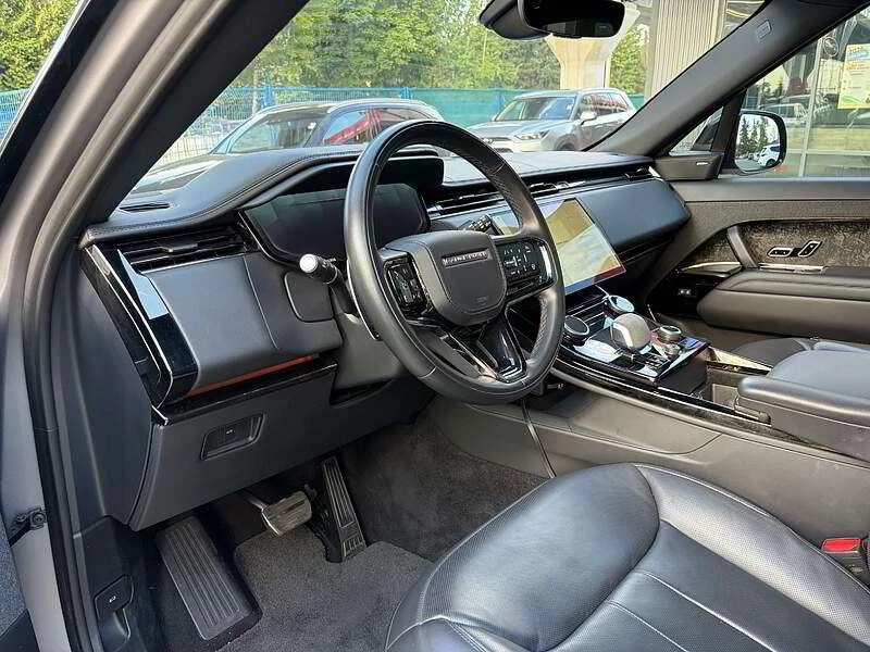 2023 Land Rover Range Rover L460 - Image 11 of 14
