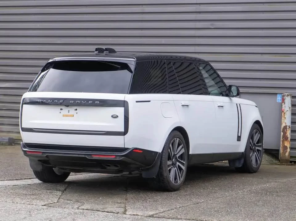 2023 Land Rover Range Rover L460 - Image 5 of 15