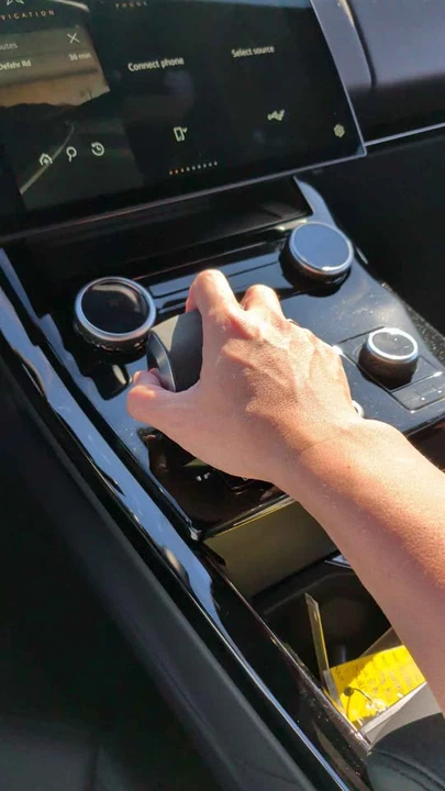 2023 Land Rover Range Rover L460 - Image 6 of 9
