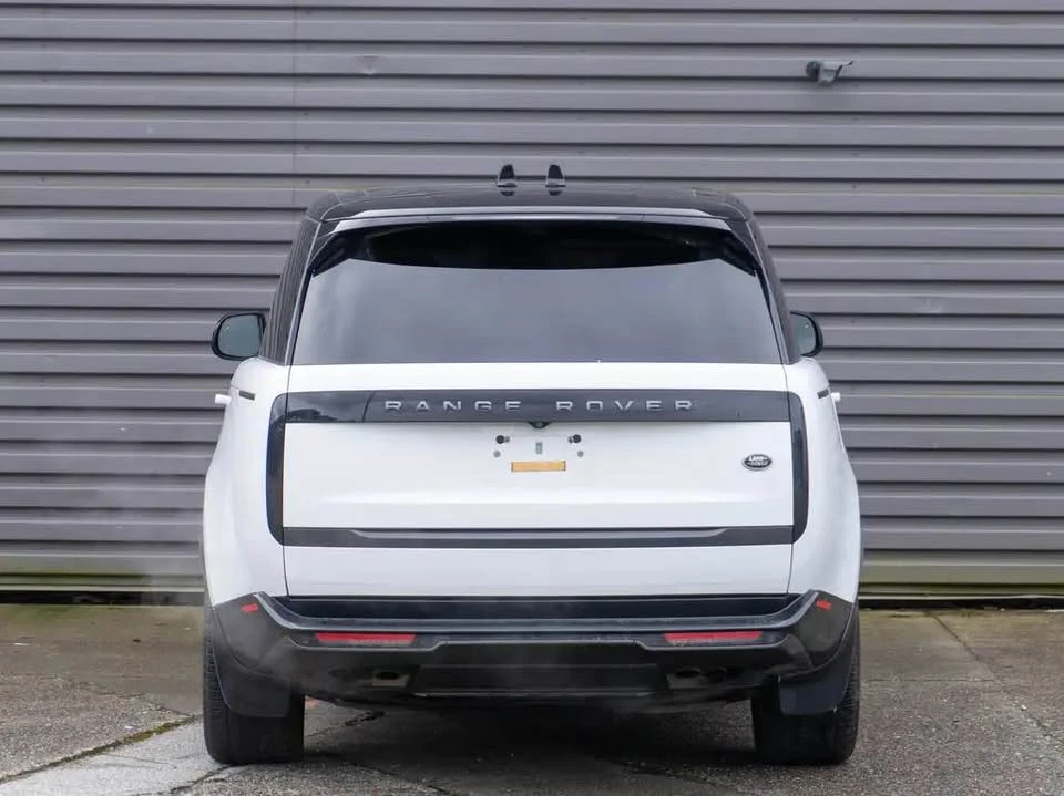 2023 Land Rover Range Rover L460 - Image 4 of 15