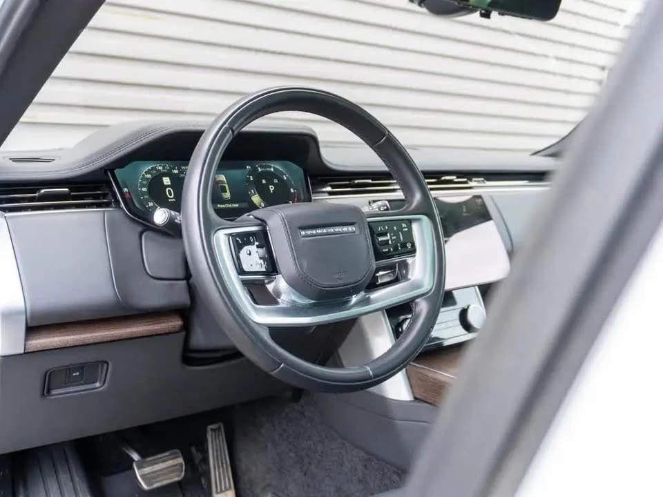 2023 Land Rover Range Rover L460 - Image 10 of 15