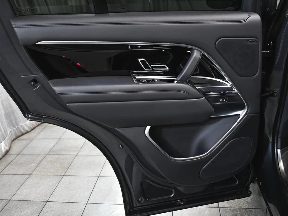2023 Land Rover Range Rover L460 - Image 13 of 20