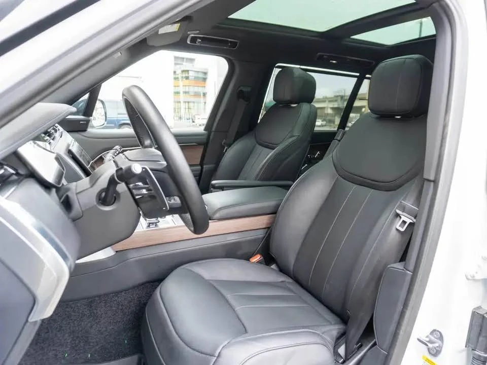 2023 Land Rover Range Rover L460 - Image 7 of 15