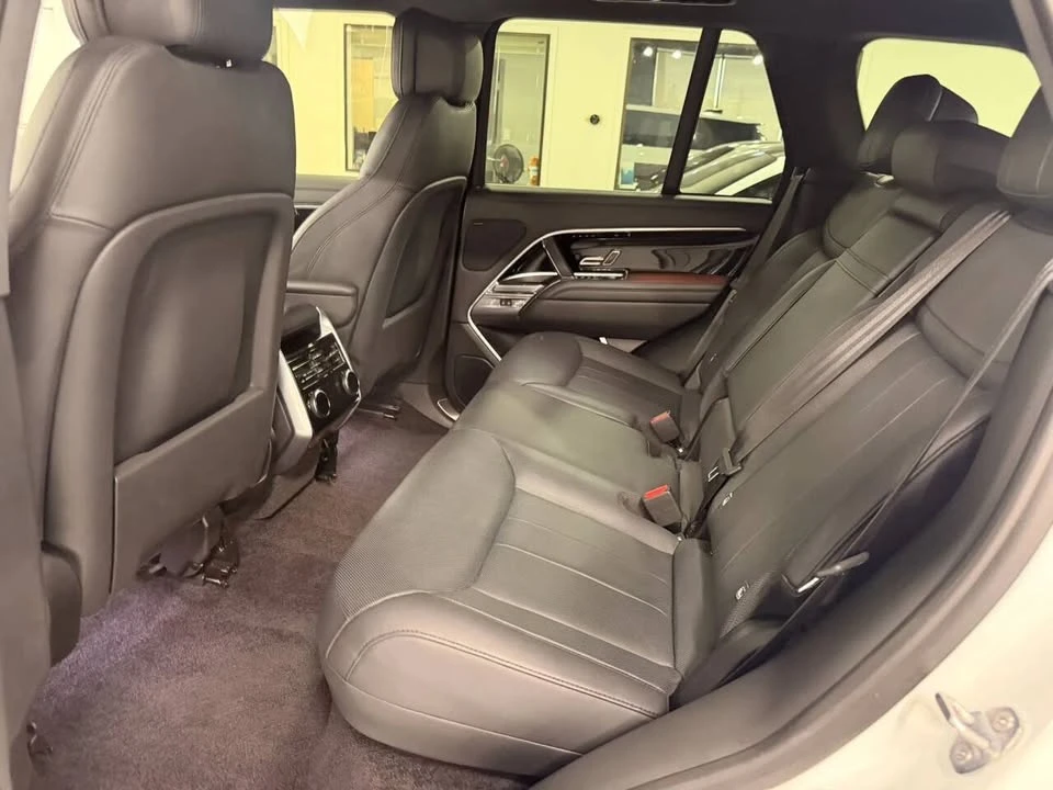 2023 Land Rover Range Rover L460 - Image 11 of 20