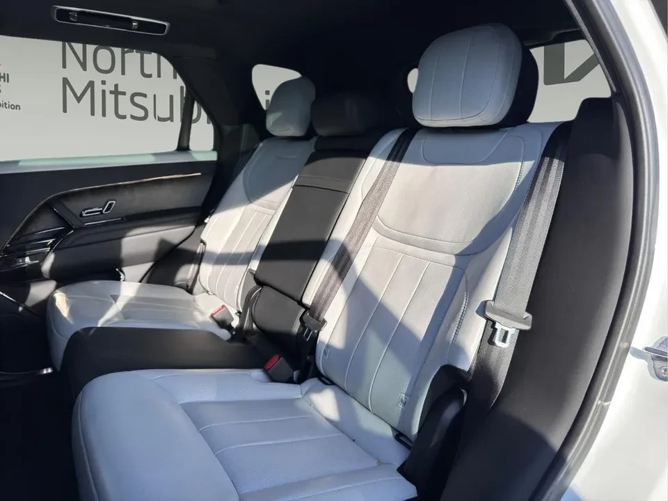 2023 Land Rover Range Rover L460 - Image 11 of 14