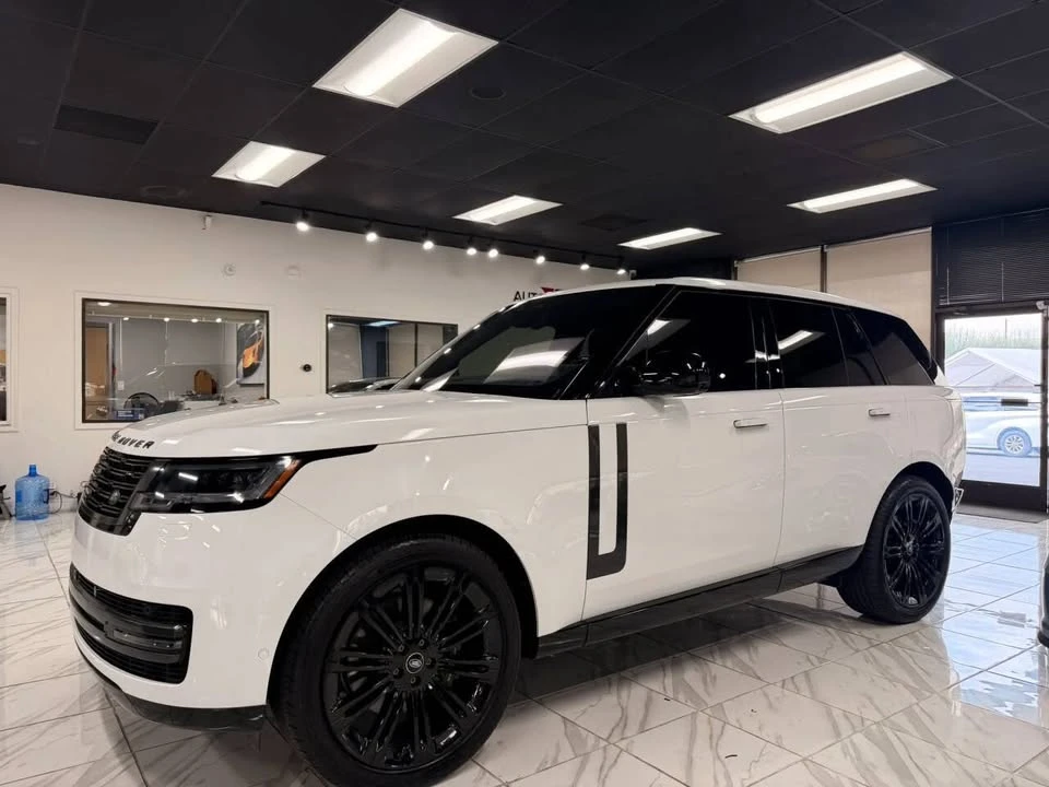 2023 Land Rover Range Rover L460 - Image 2 of 20