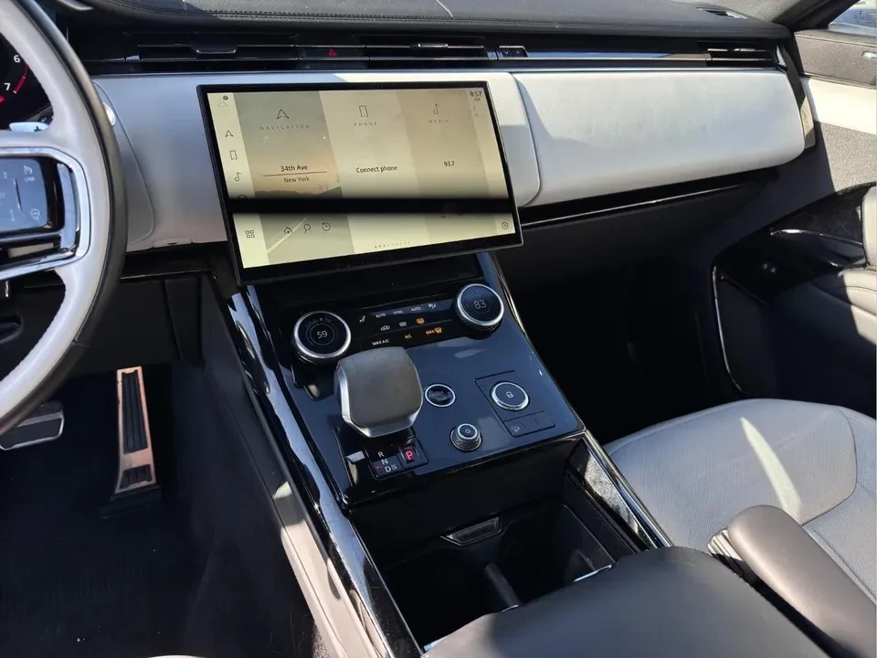 2023 Land Rover Range Rover L460 - Image 12 of 14