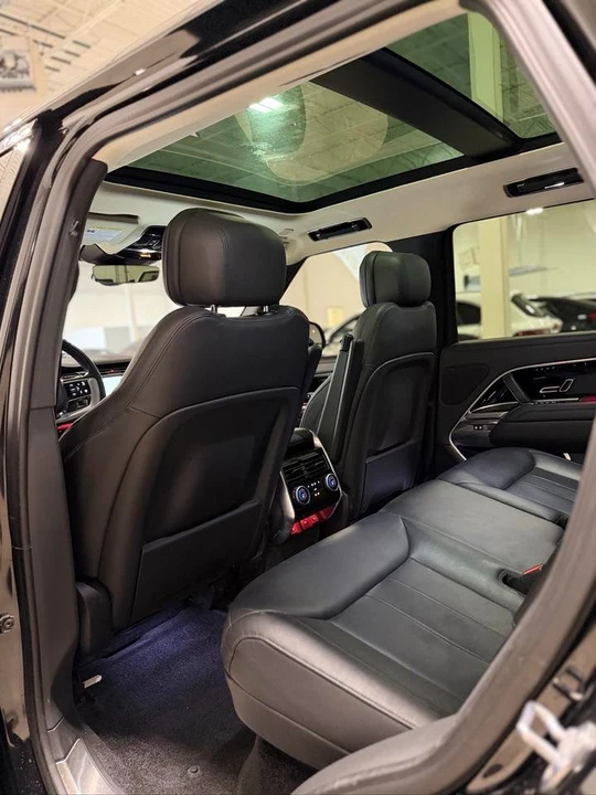 2023 Land Rover Range Rover L460 - Image 12 of 14