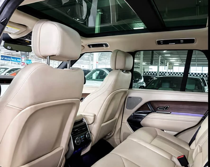 2023 Land Rover Range Rover L460 - Image 3 of 5
