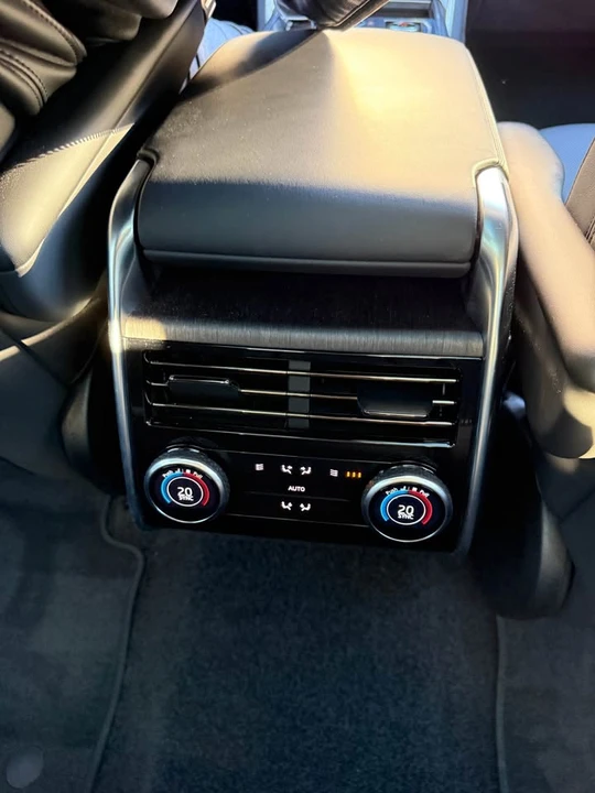 2023 Land Rover Range Rover L460 - Image 15 of 20