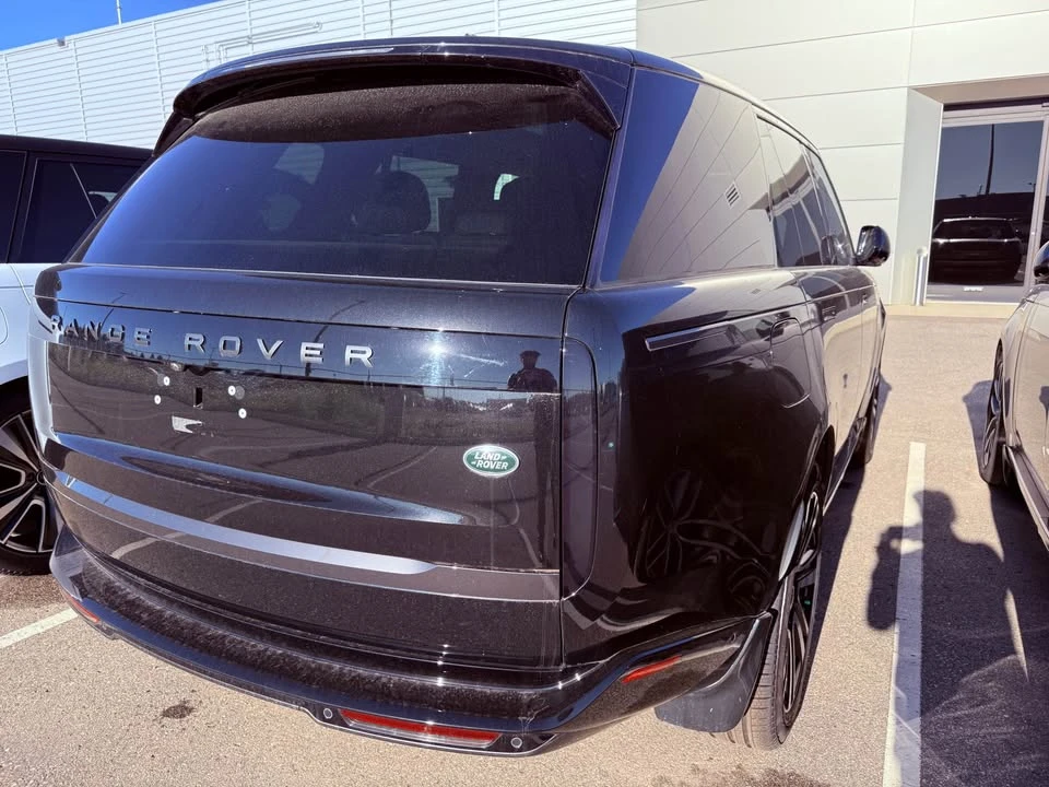 2023 Land Rover Range Rover L460 - Image 7 of 20