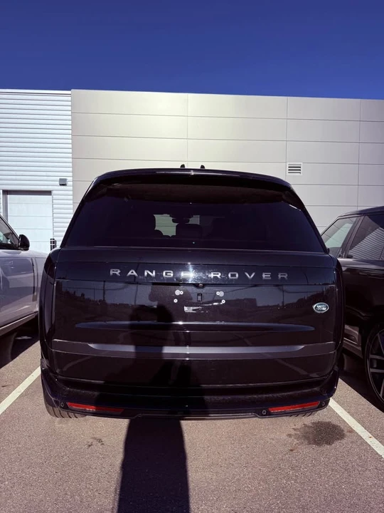 2023 Land Rover Range Rover L460 - Image 5 of 20