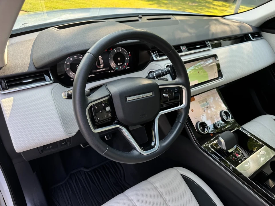 2023 Land Rover Range Rover L460 - Image 16 of 21