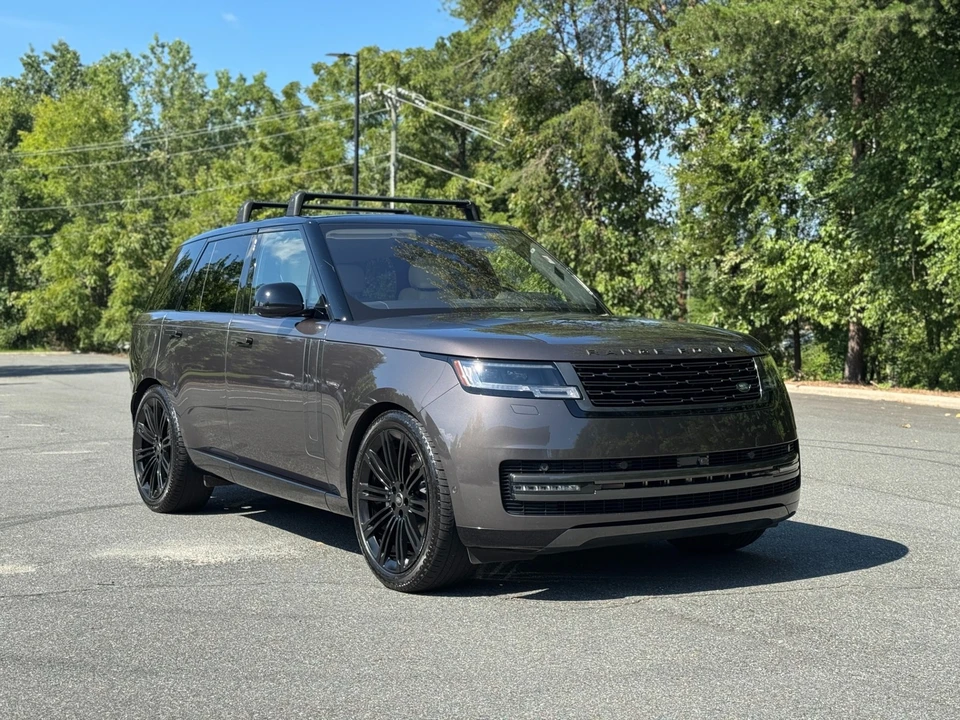 2023 Land Rover Range Rover L460 - Image 16 of 21
