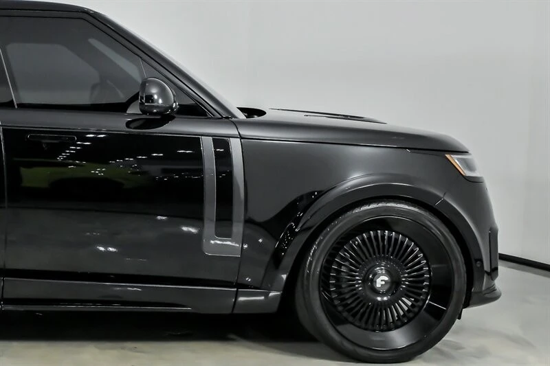 2023 Land Rover Range Rover L460 - Image 14 of 31